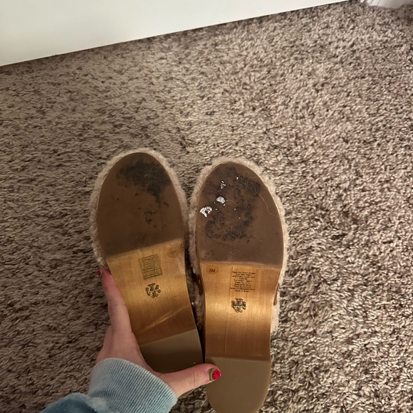 Tory Burch Cream Fur Jess’s Embellished Wooden Clogs - Picture 4 of 5